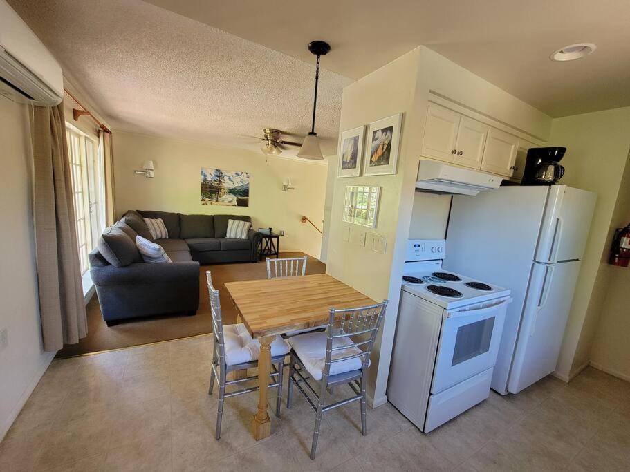 Becky'S Condo 马里波萨 外观 照片