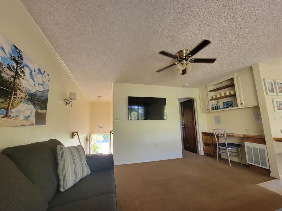 Becky'S Condo 马里波萨 外观 照片