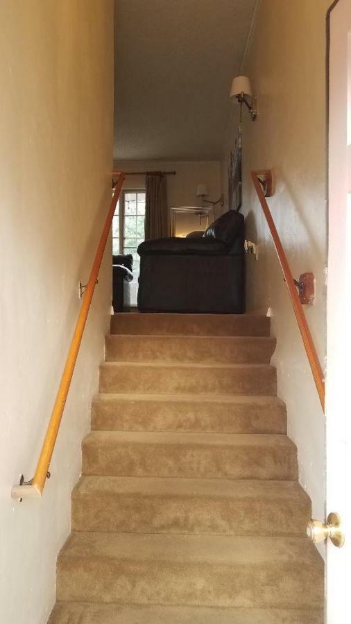 Becky'S Condo 马里波萨 外观 照片